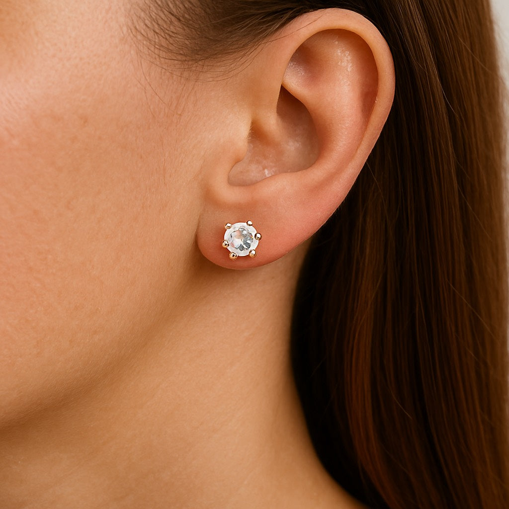 Boucles d'oreilles piercing en or blanc 9 carats avec zircones cubiques de 3 mm